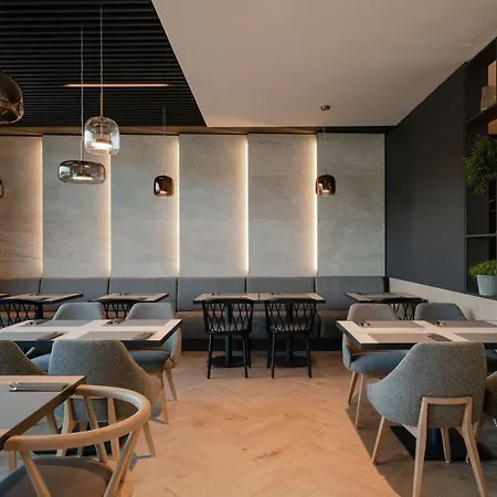 Radisson Hotel 4*