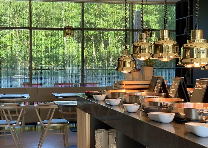 Radisson فندق 4*